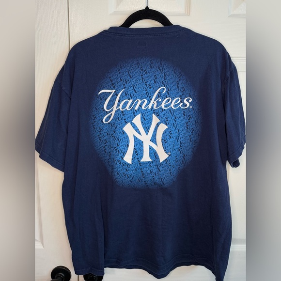 New York Yankees Navy Blue T-Shirt - Picture 3 of 4
